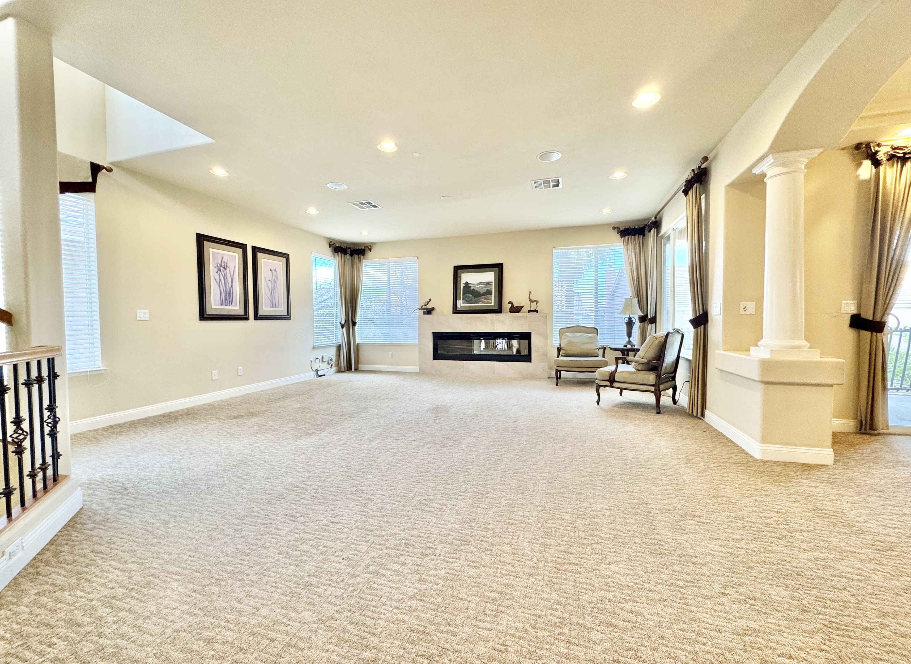 8578 Silver Coast Street – photo 4