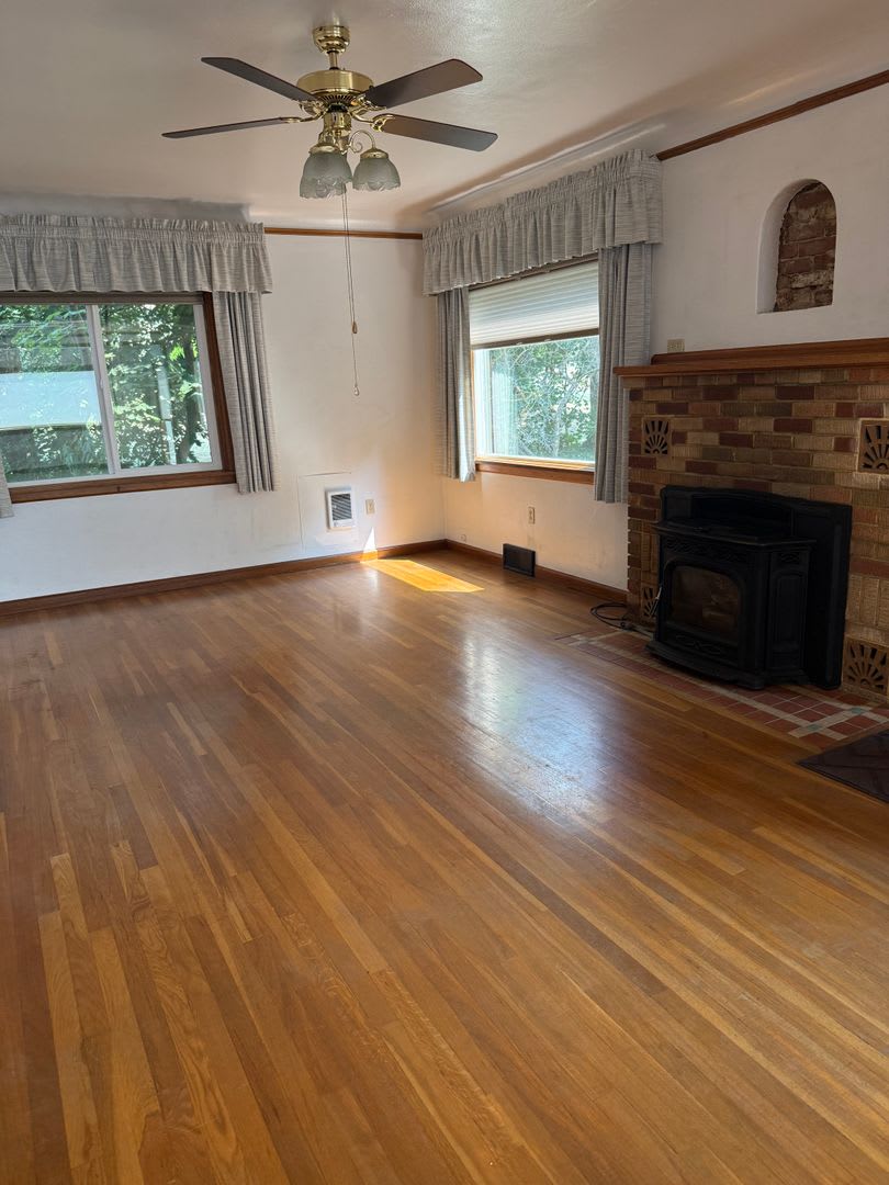 Beautiful 3 bed, 2 bath farmhouse in Colfax on 3 acres! – photo 4