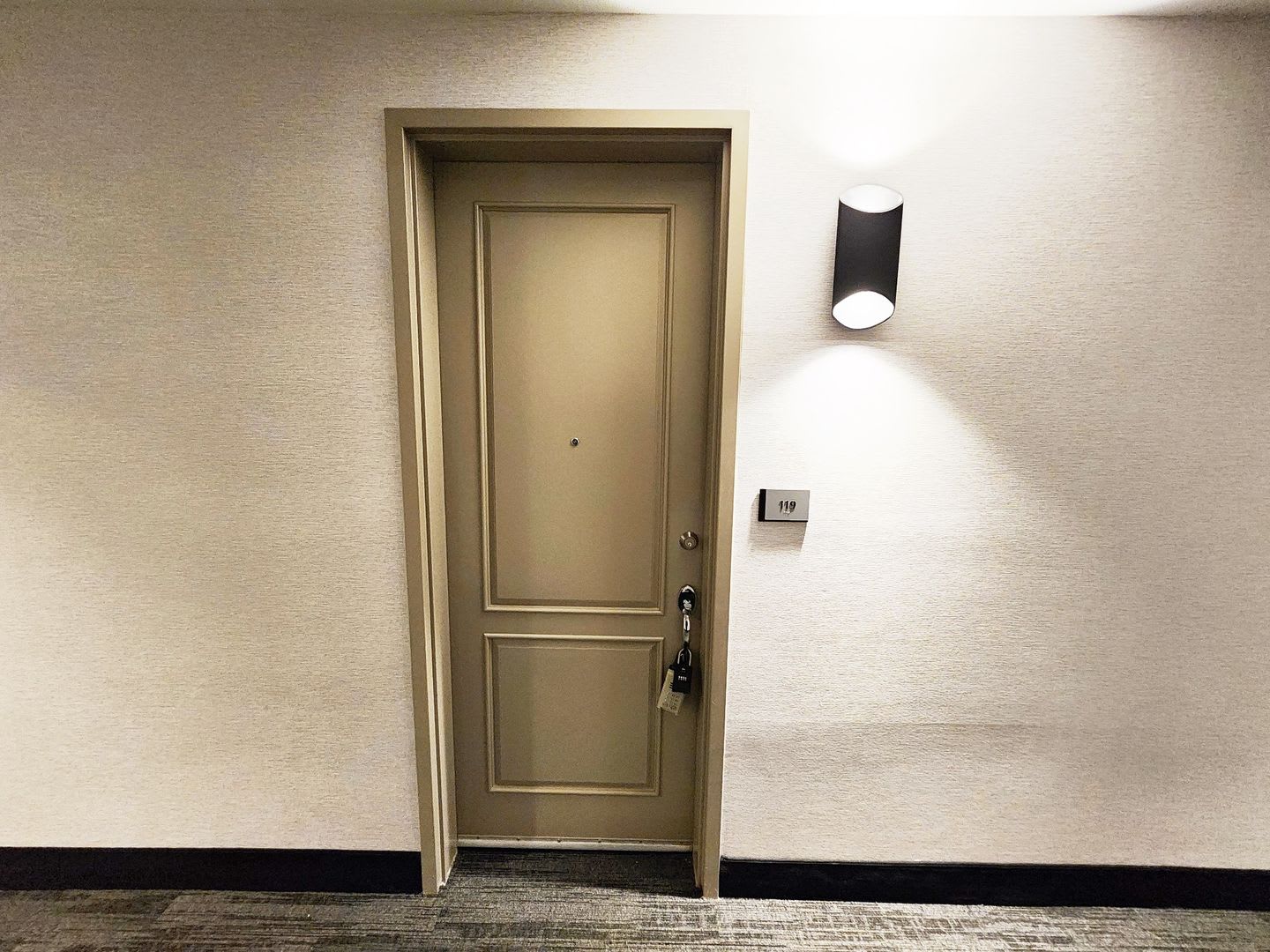 Gorgeous 2 Bedroom 2 Bath Manhattan Condo is just the place for you! – photo 5