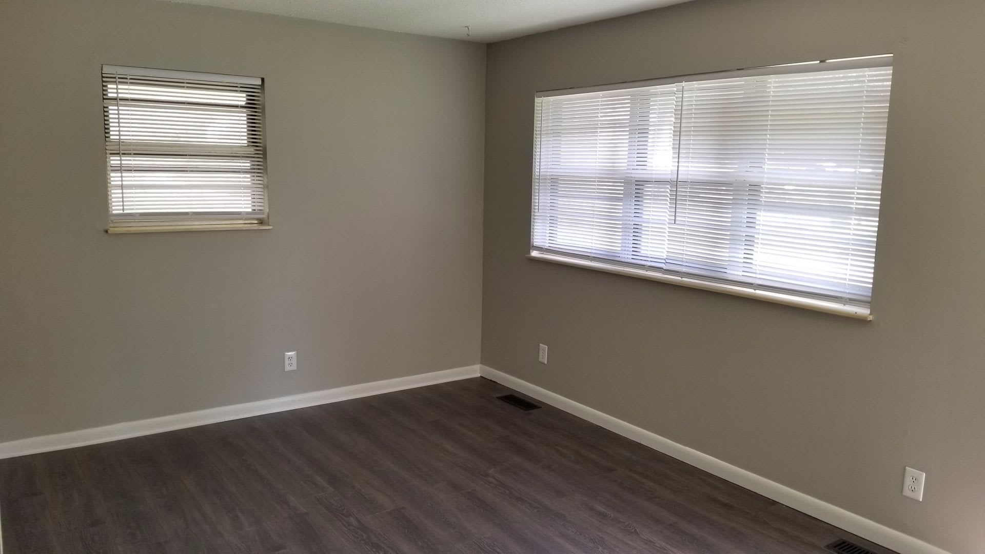 Recently Renovated, Clean with Fenced Yard – photo 3