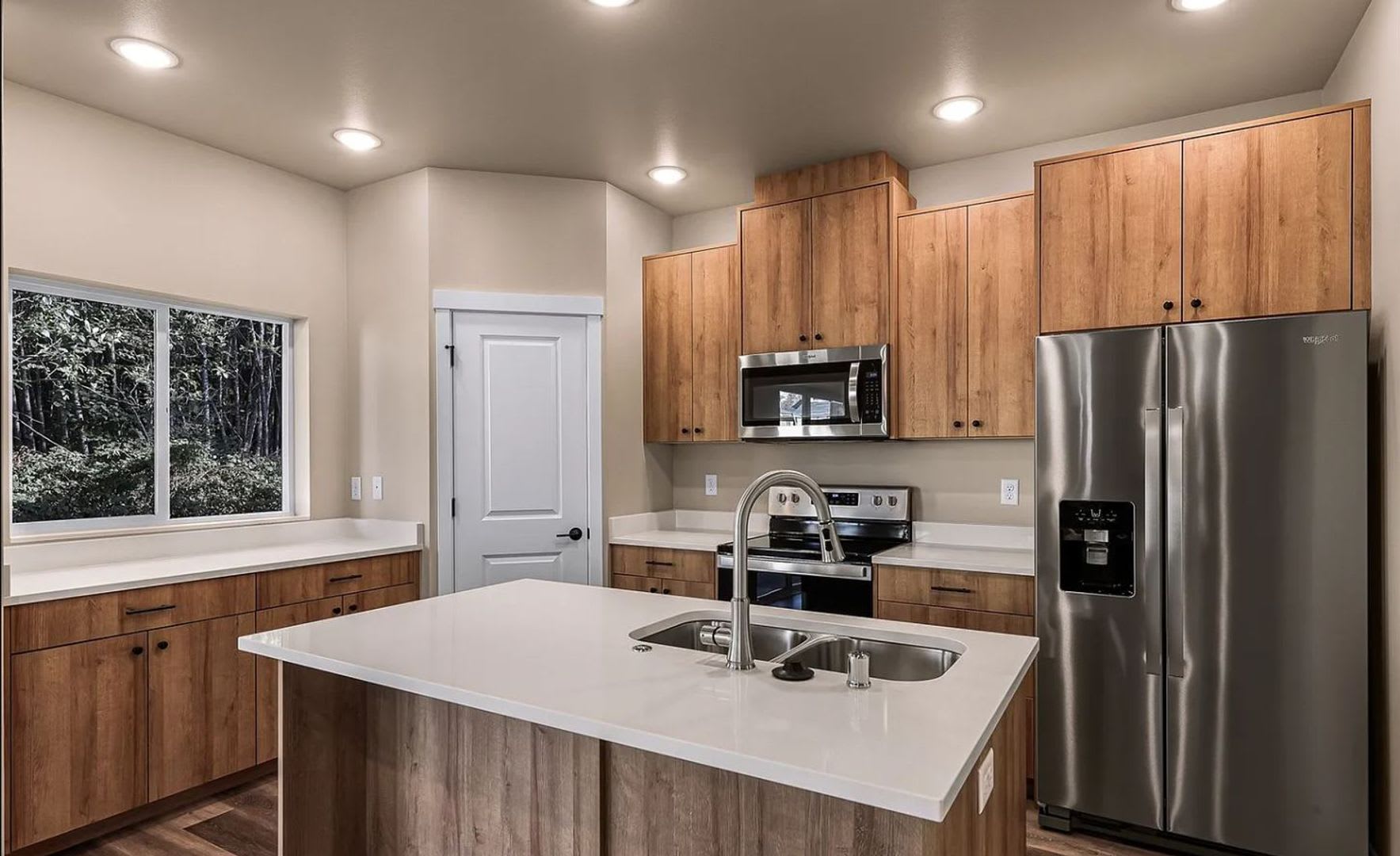 Welcome to The Ridge, 3 Bedroom Home! – photo 2