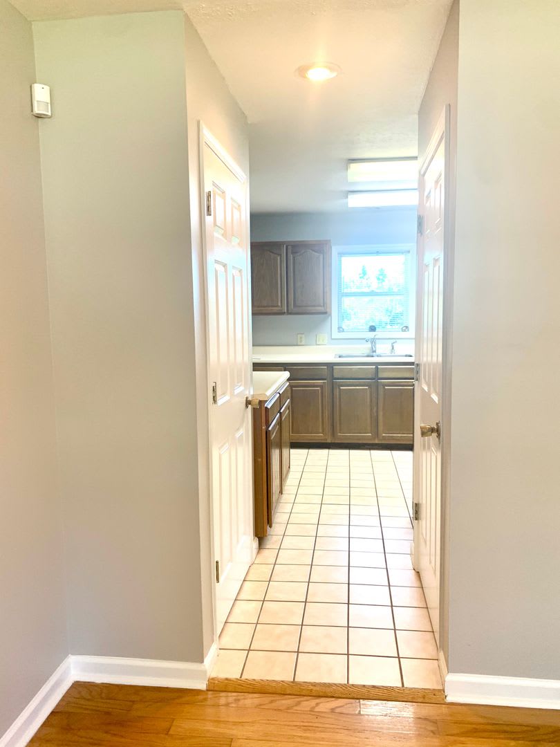 Newly Renovated 3 Bed 2 Ba Home – photo 5