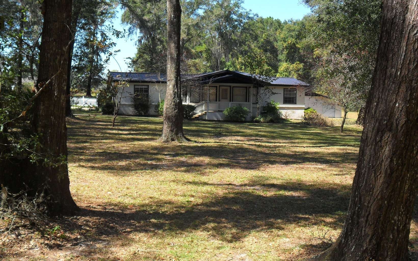 222 NW JESSUP COURT – photo 1