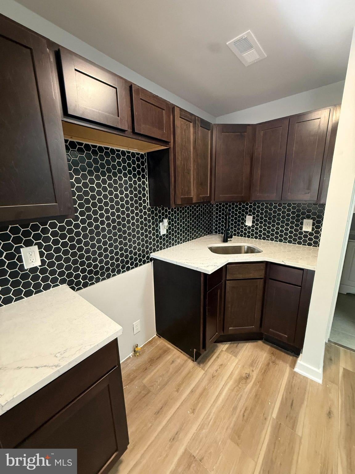 718 N 16Th Street – photo 2