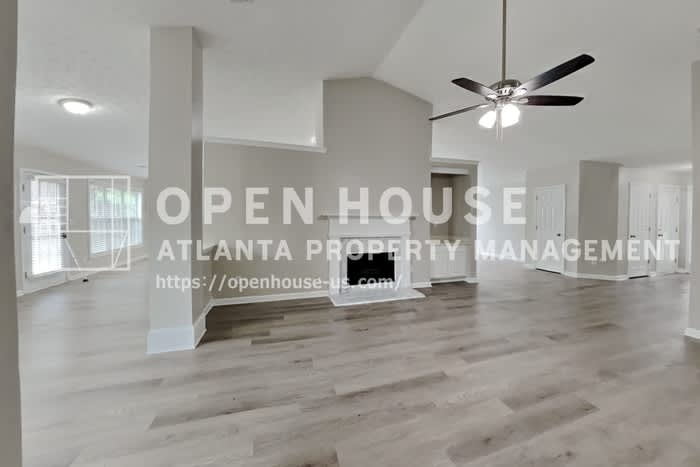 2070 Charleston Oak Circle – photo 4