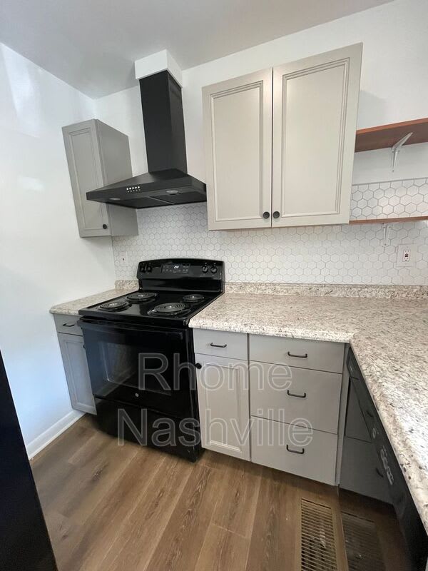 916 Algonquin Ct – photo 3