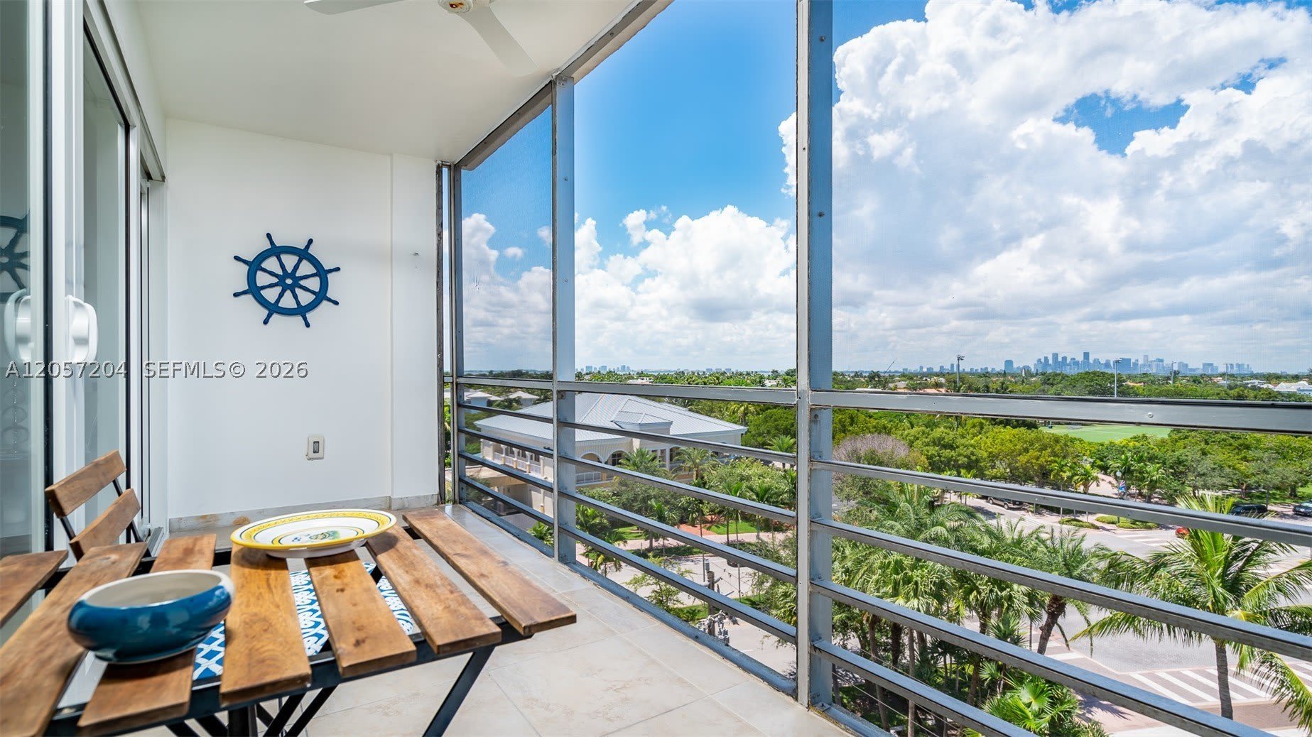 555 Crandon Blvd – photo 2