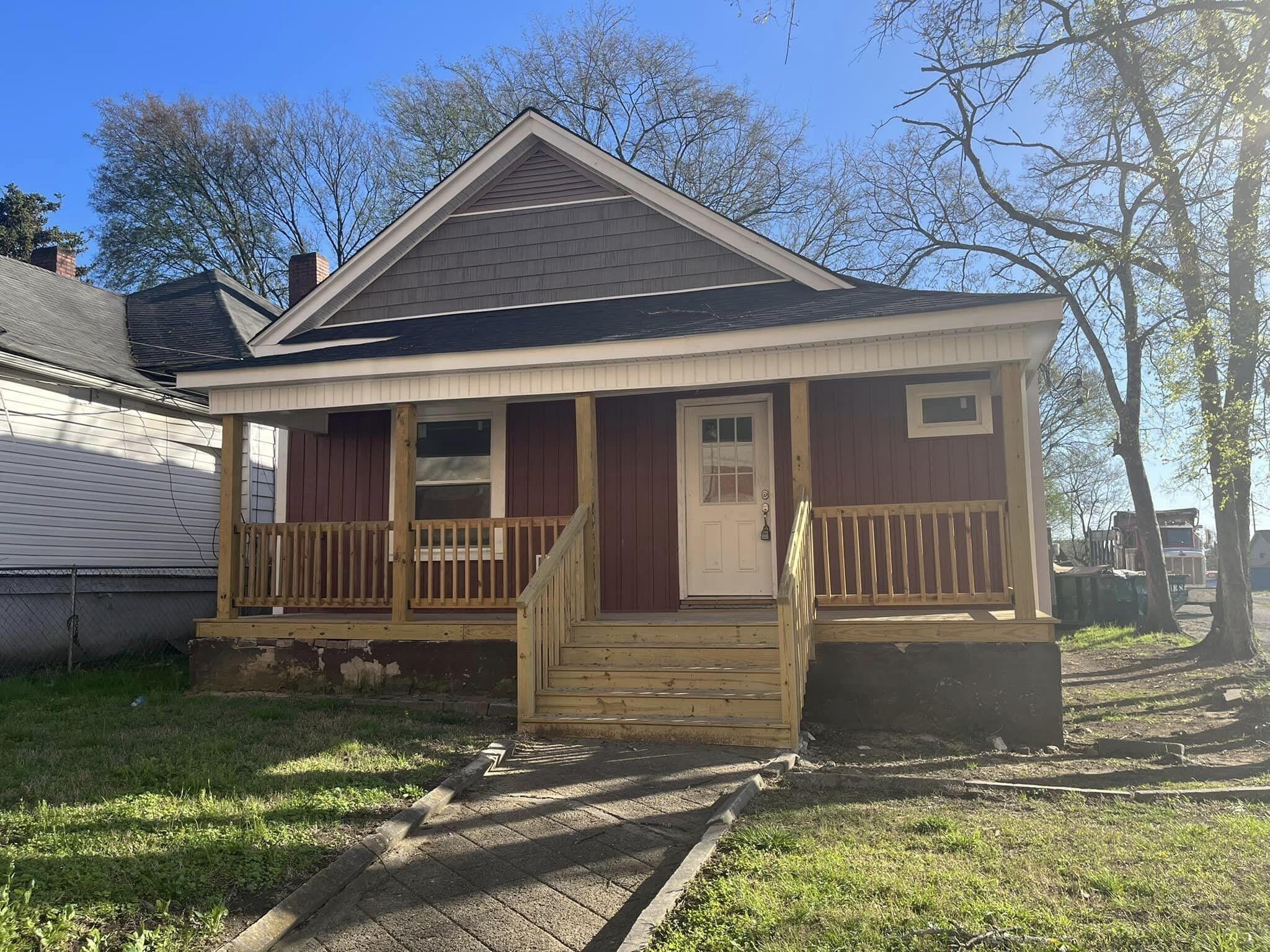 2410 E 19th Street – photo 2
