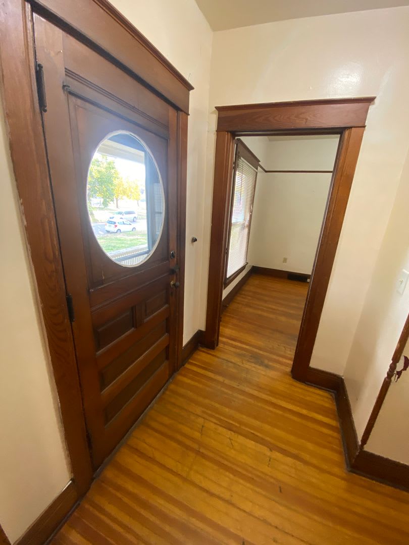 Charming 4-Bedroom Historic Home Near Downtown! – photo 3