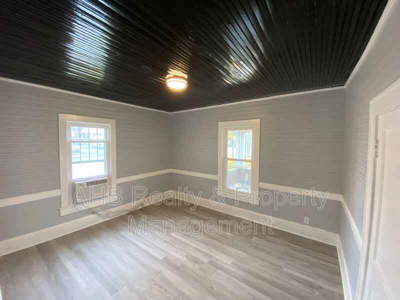 426 S. Beaumont Ave-B – photo 4