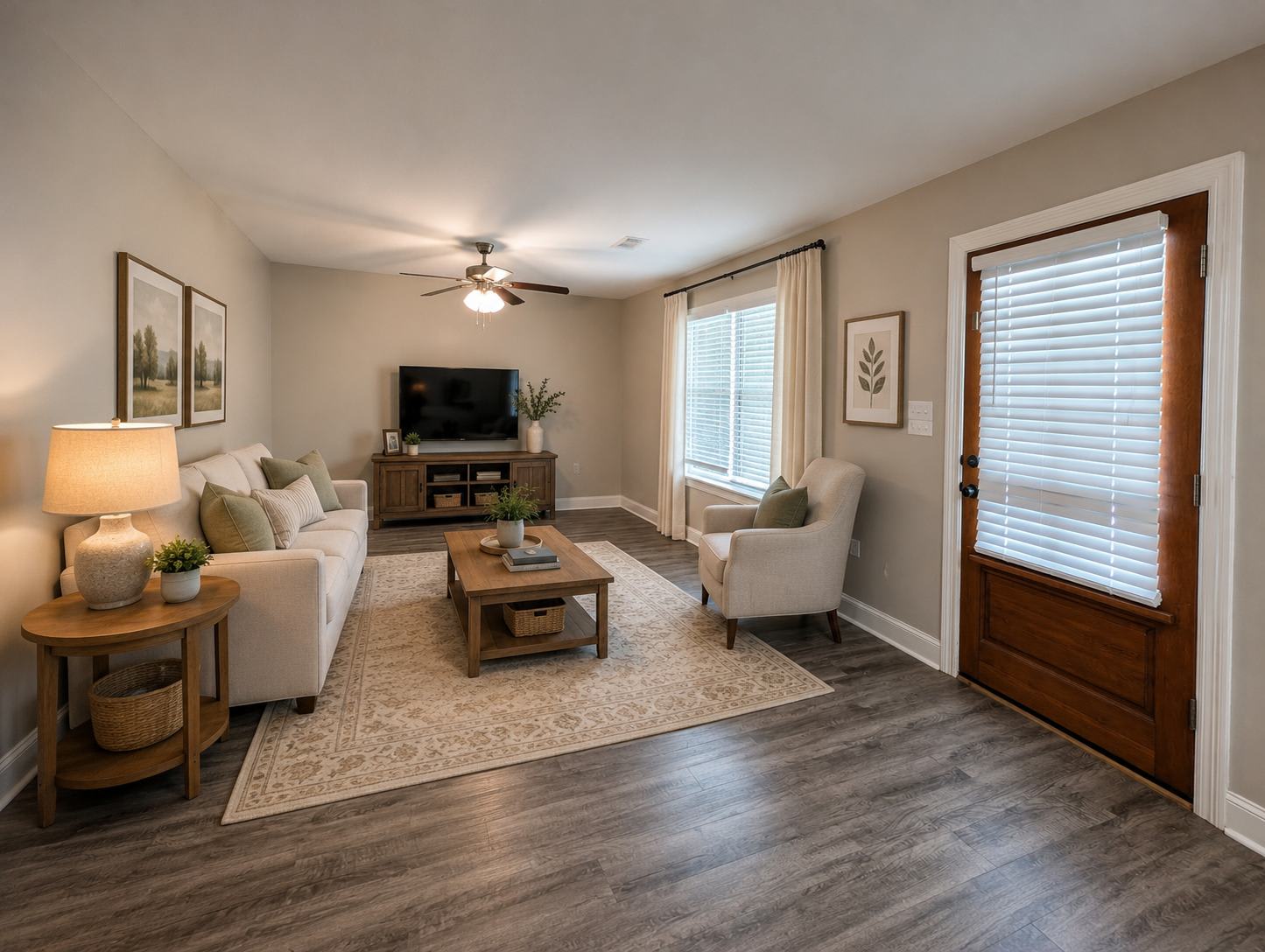 121 Holly Dr – photo 2