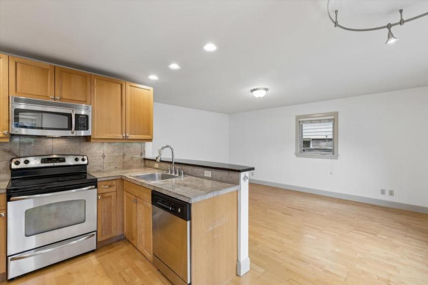102 Galer St. – photo 5