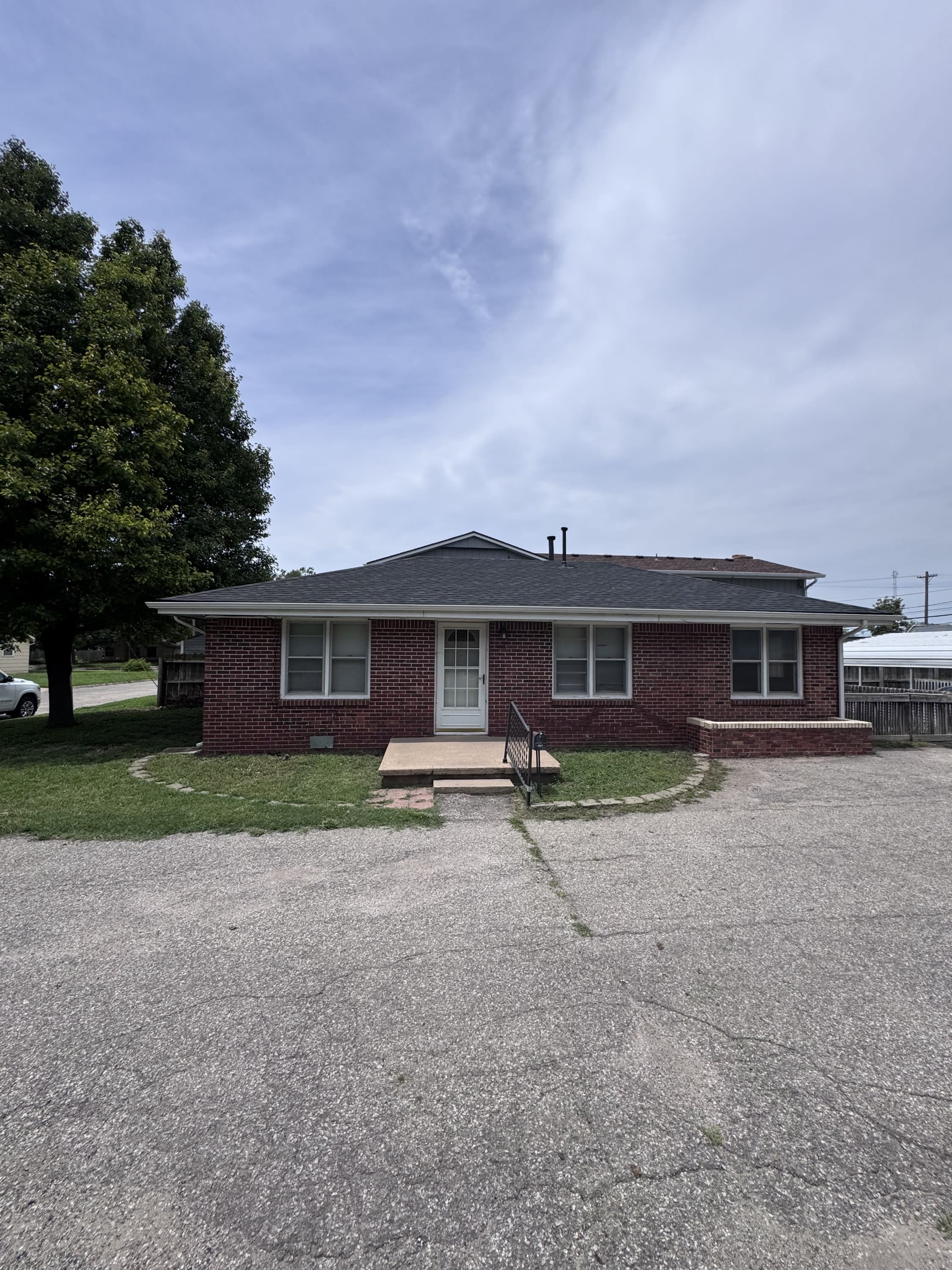 3150 W Mentor Avenue House – photo 1