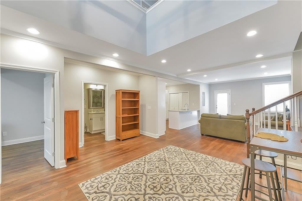 1378 Lakewood Avenue SE – photo 4