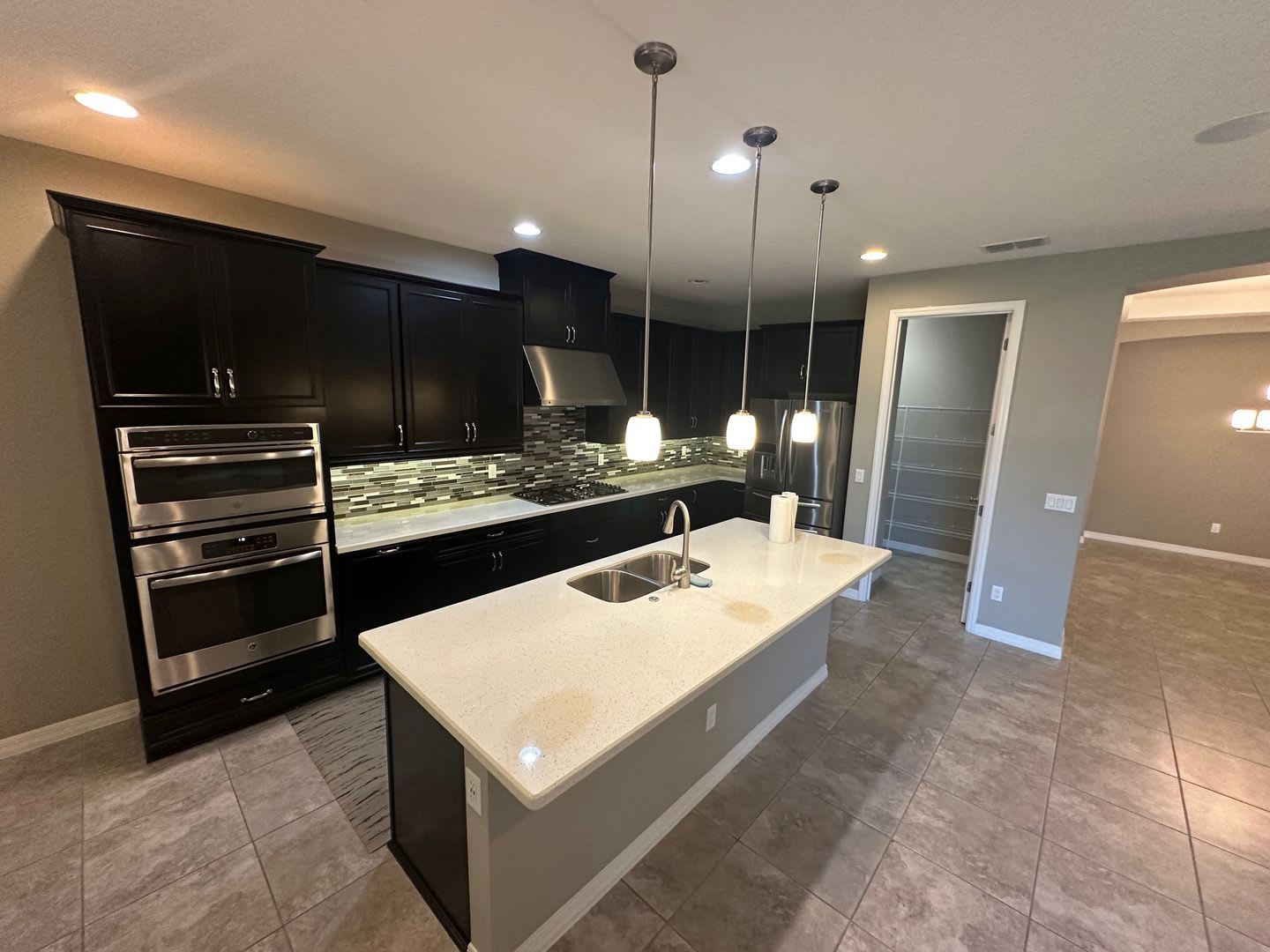 Beautiful 4-Bedroom, 2.5-Bathroom Home Nestled in Cypress Reserve – photo 3