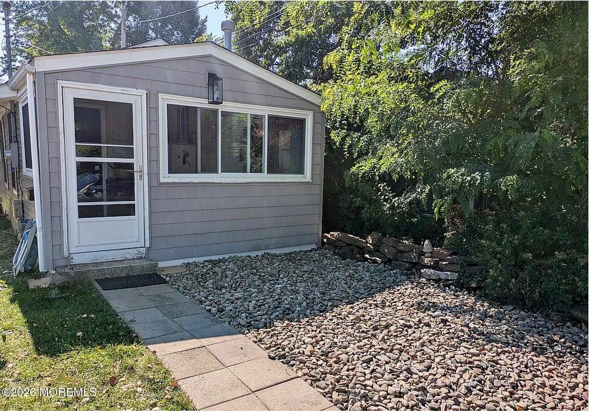 106 6Th Avenue – photo 1