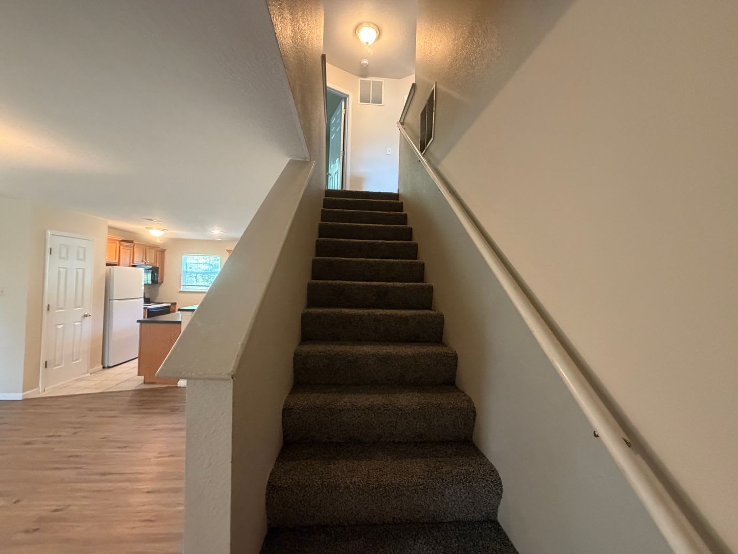 Spacious 4BR/2BA Duplex with 1 Car Garage 65201! – photo 5