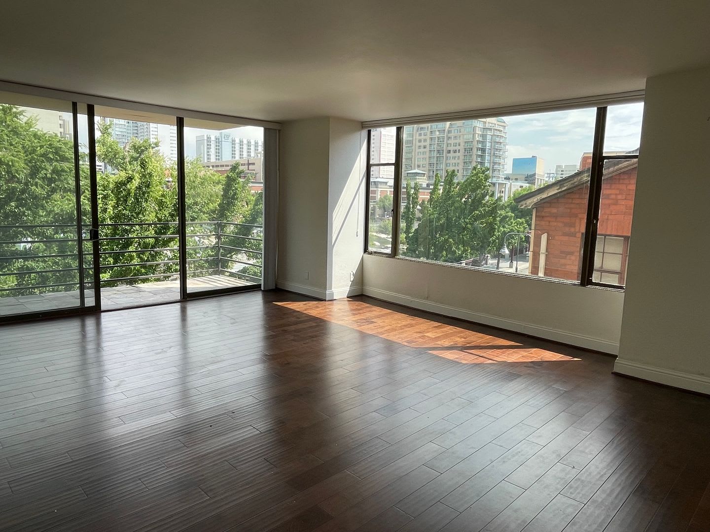 Downtown Water Front Condo – photo 5