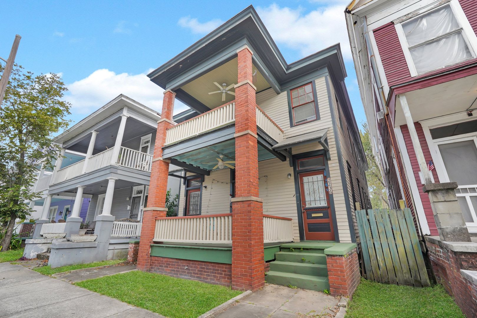 2 Bed 1 Bath Starland Parking Space Included – photo 3