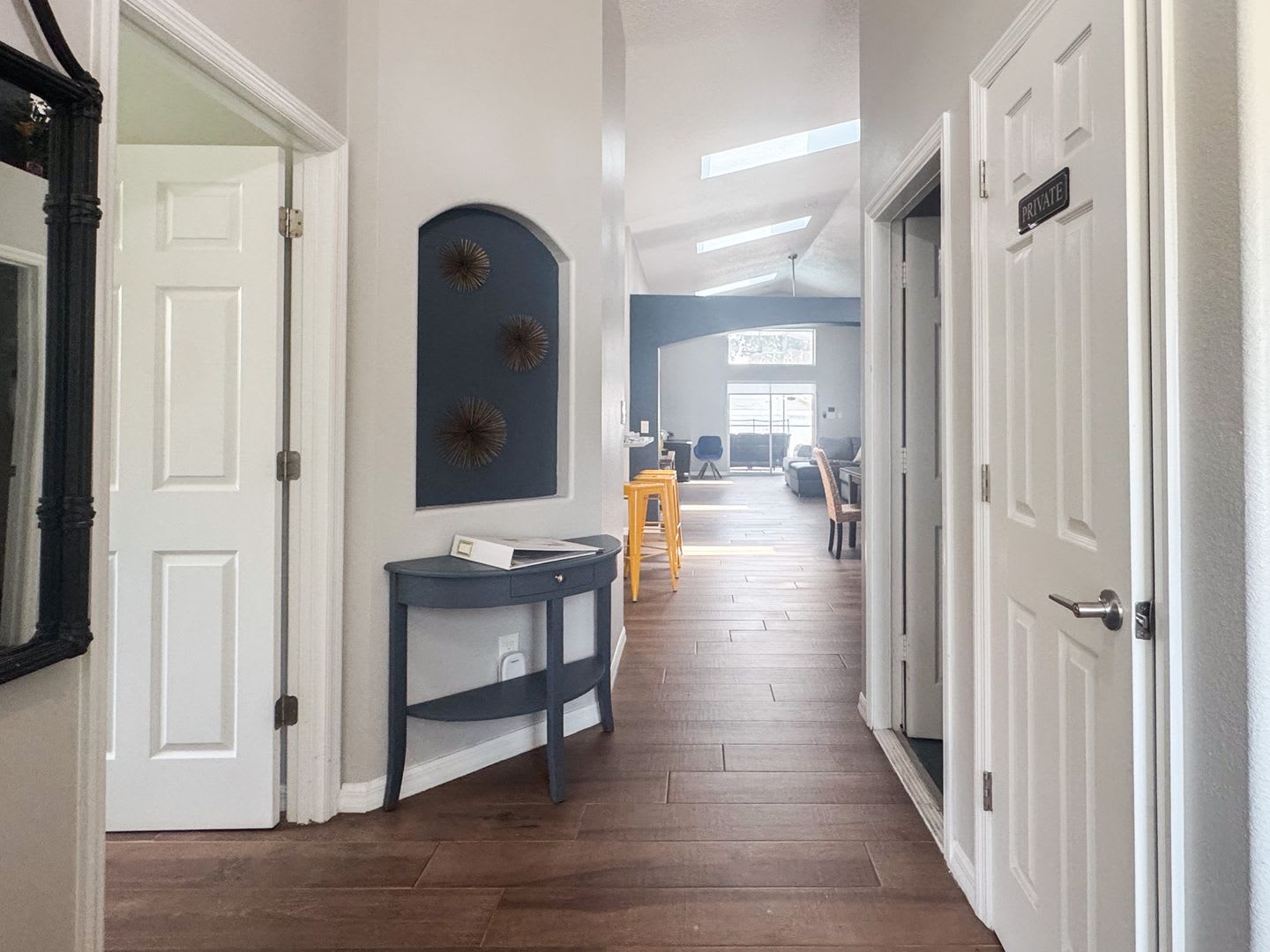 Beautifully updated and modern 5 bedroom 4 bathroom pool home located in the Orange Tree – photo 4