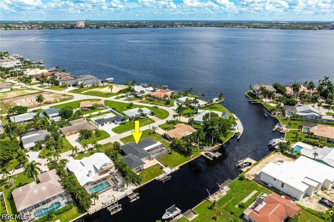 4930 Edith Esplanade – photo 1