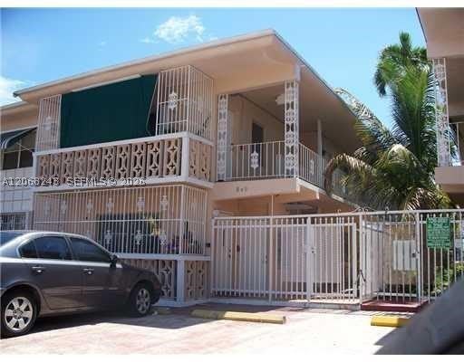 549 Meridian Ave – photo 2