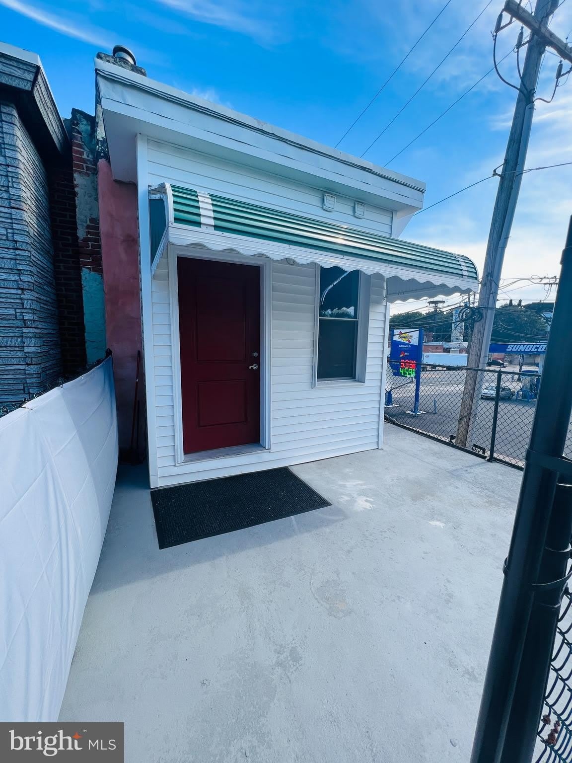 2084 E ALLEGHENY Avenue – photo 3