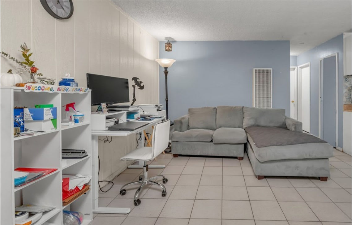 3365 Santa Fe Ave – photo 2