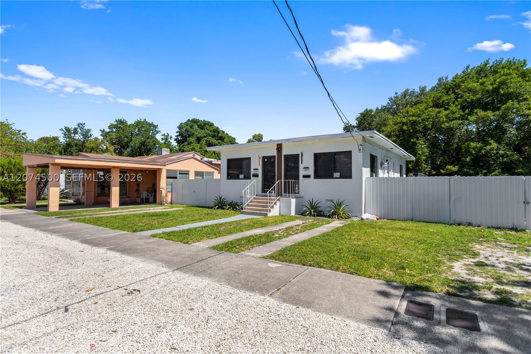 1040 NW 35th St – photo 1