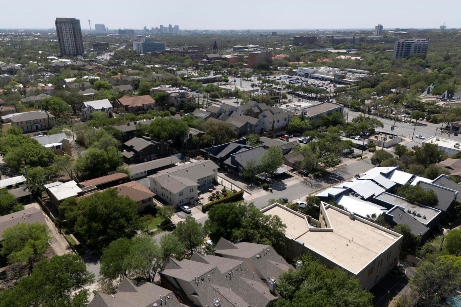 Beautiful Home In Highly Desirable Alamo Heights – photo 4