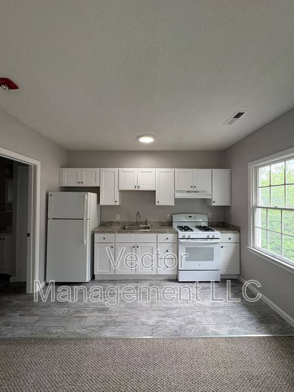 2842 Dixwell Avenue D – photo 1
