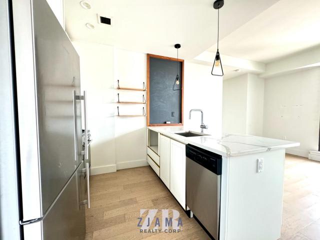635 Fourth Avenue – photo 2