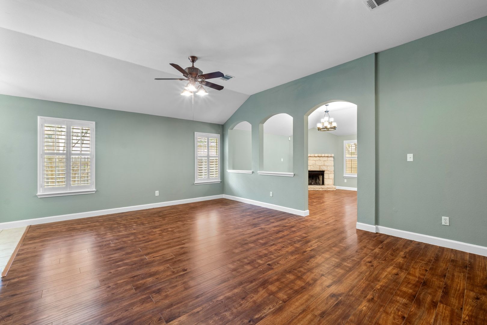 Lakeline Oaks Home For Lease – photo 4