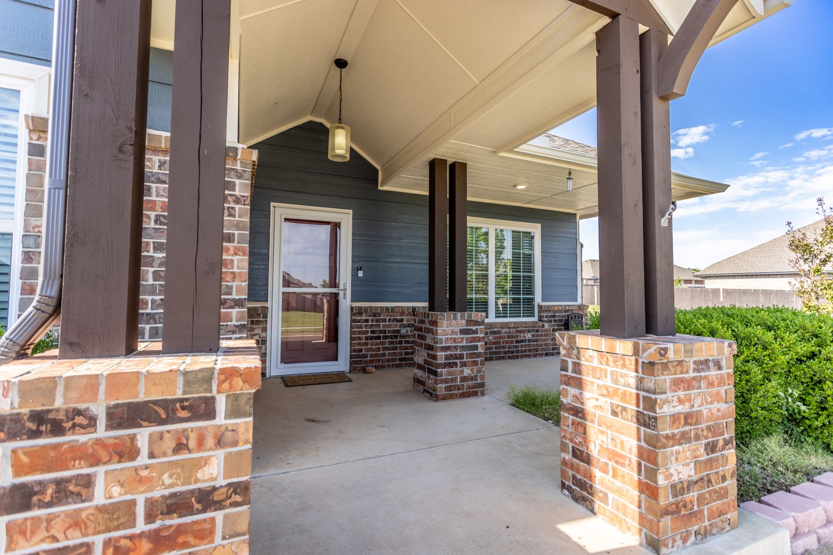 Single Family Home – photo 2