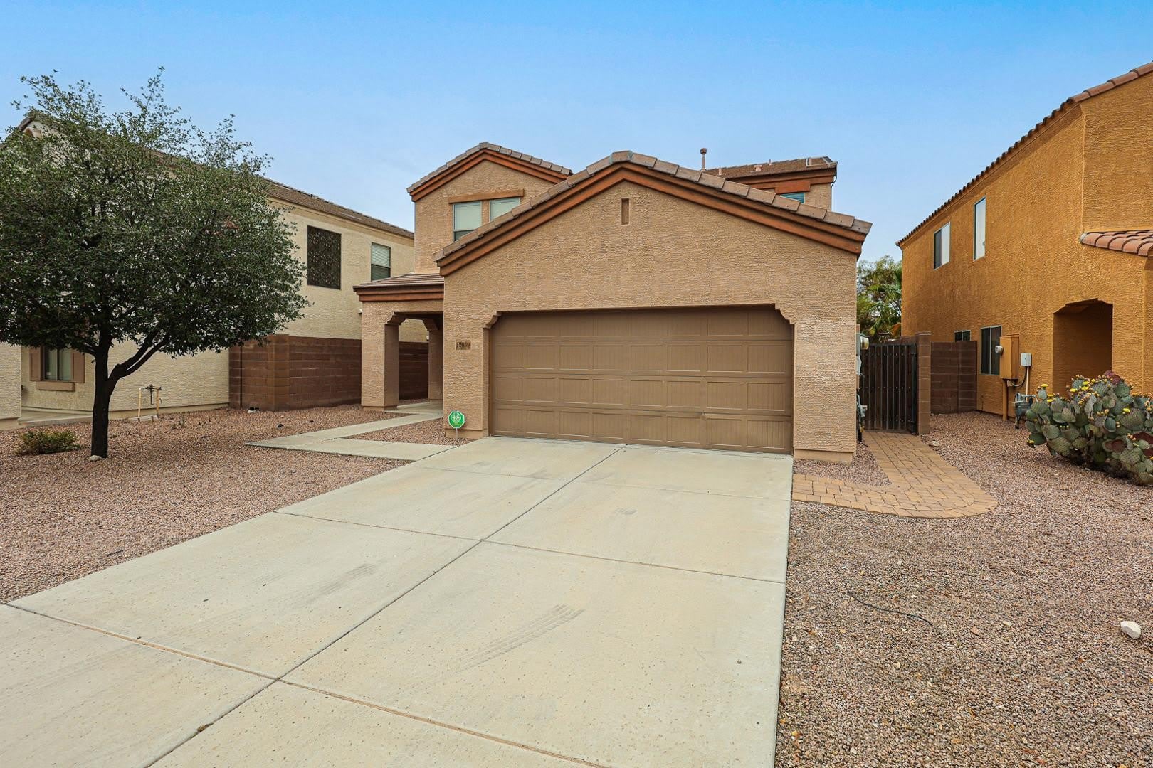 12039 W LEATHER Lane – photo 5