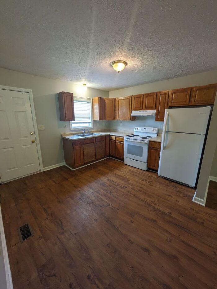 1107 North College Avenue – photo 3