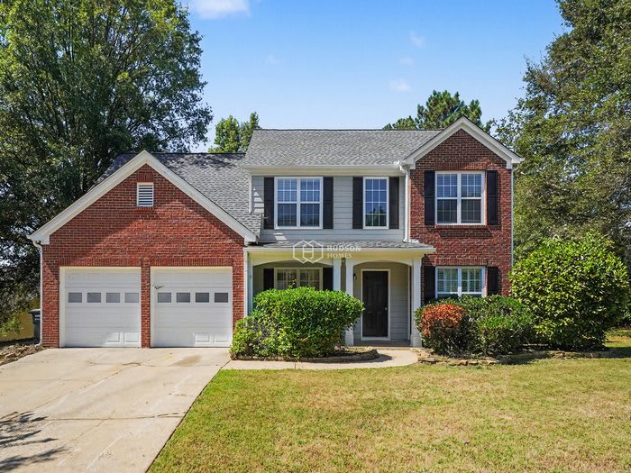 377 Silverthorn Drive – photo 1