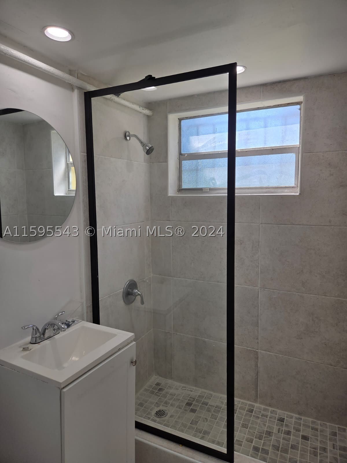 5600 Nw 7Th Ct – photo 4