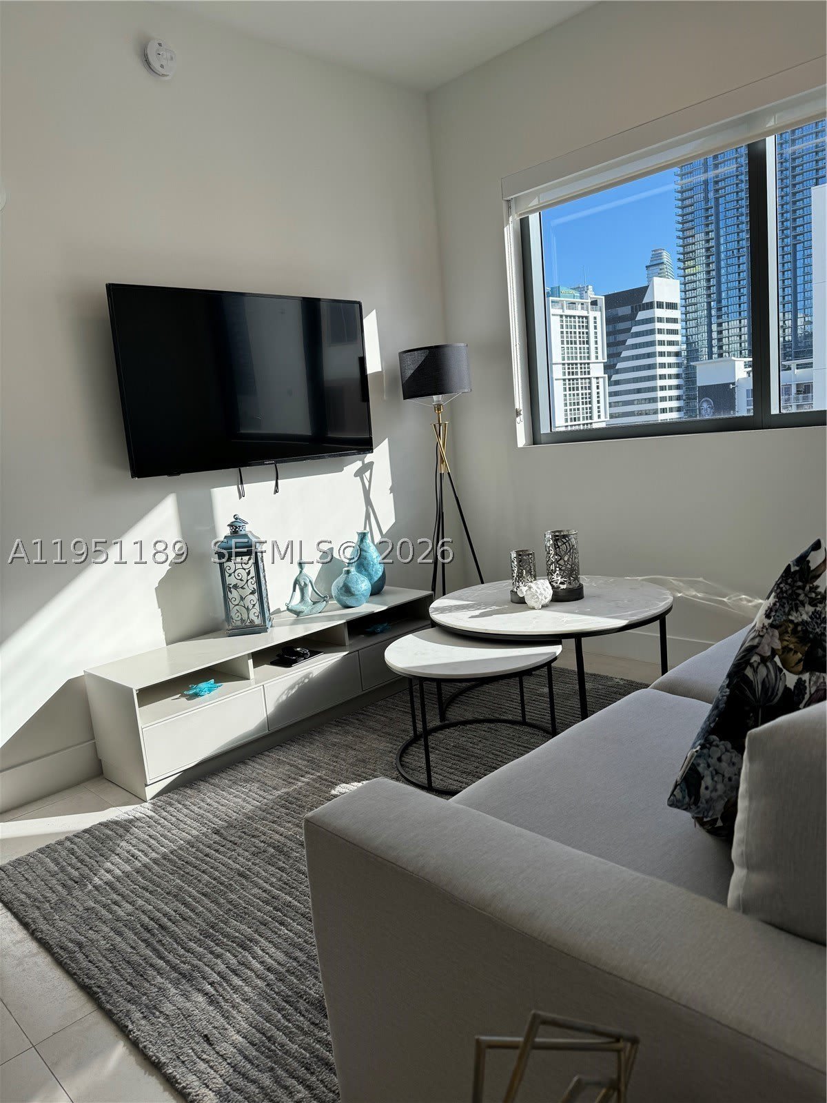 239 SW 9th St – photo 3