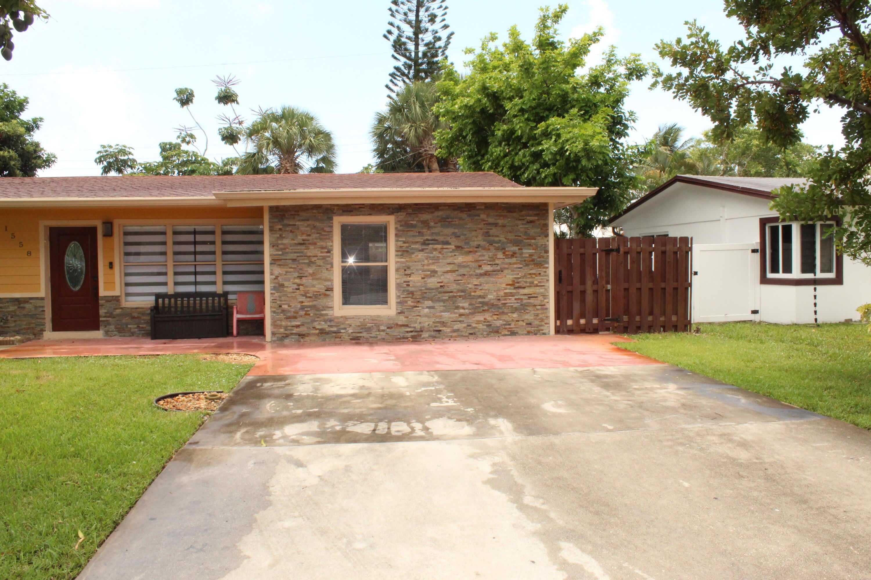 1558 Ne 30Th Street – photo 5