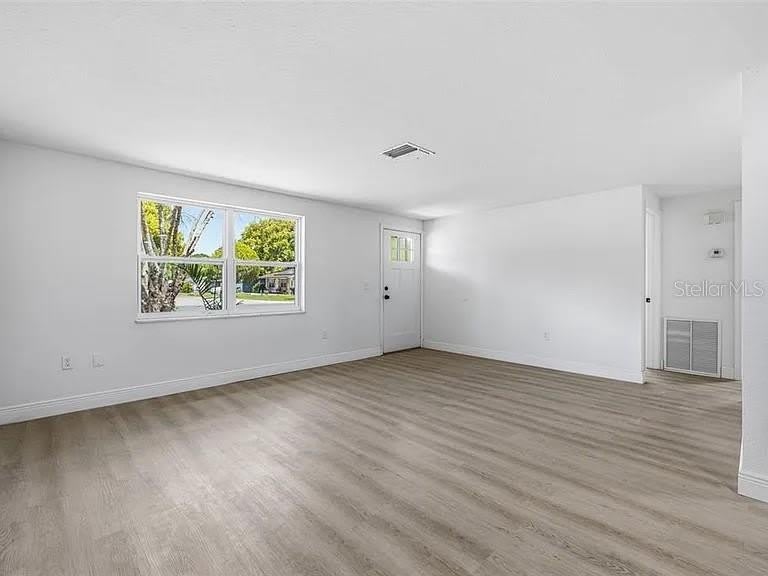 39252 HEIGHTS Avenue – photo 3