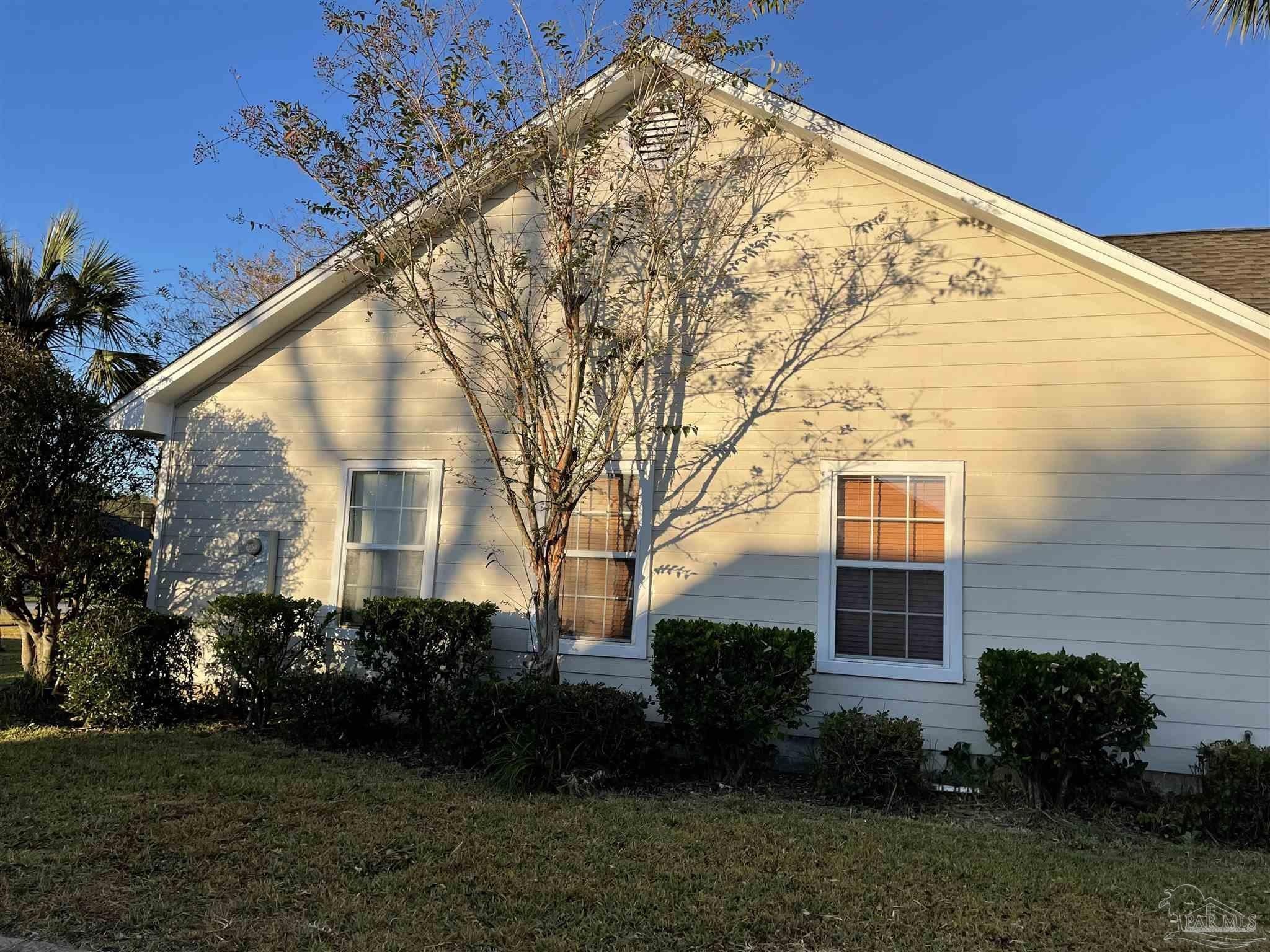 9404 Victoria Ln – photo 2