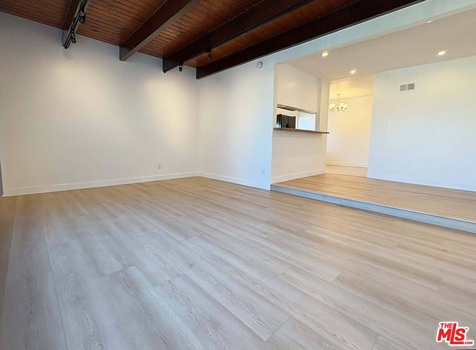 870 Figueroa Ter – photo 2