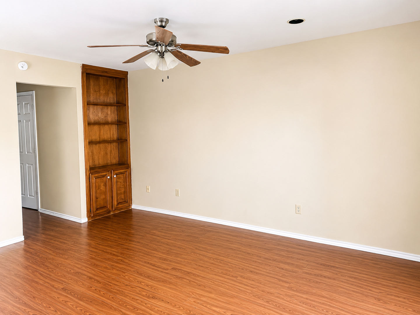 2/2.5 Condo at Canterbury – photo 4