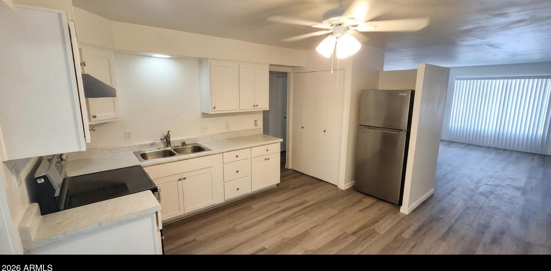3133 E Glenrosa Avenue – photo 2