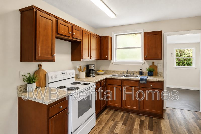 1288 28Th St W – photo 5