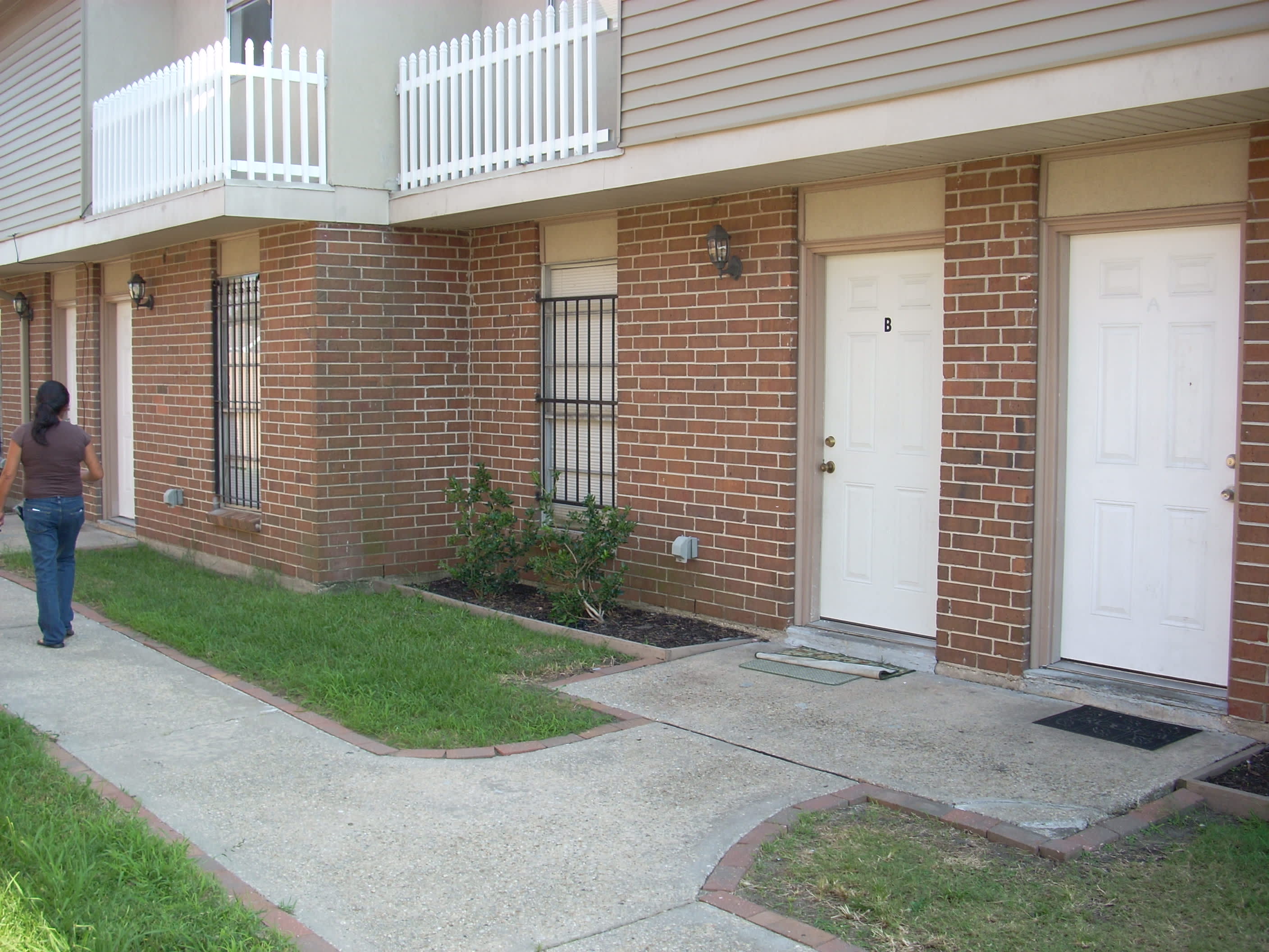 3613 Golden Dr,#B – photo 2
