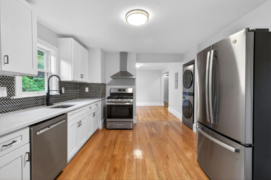 112 Woodstock – photo 1