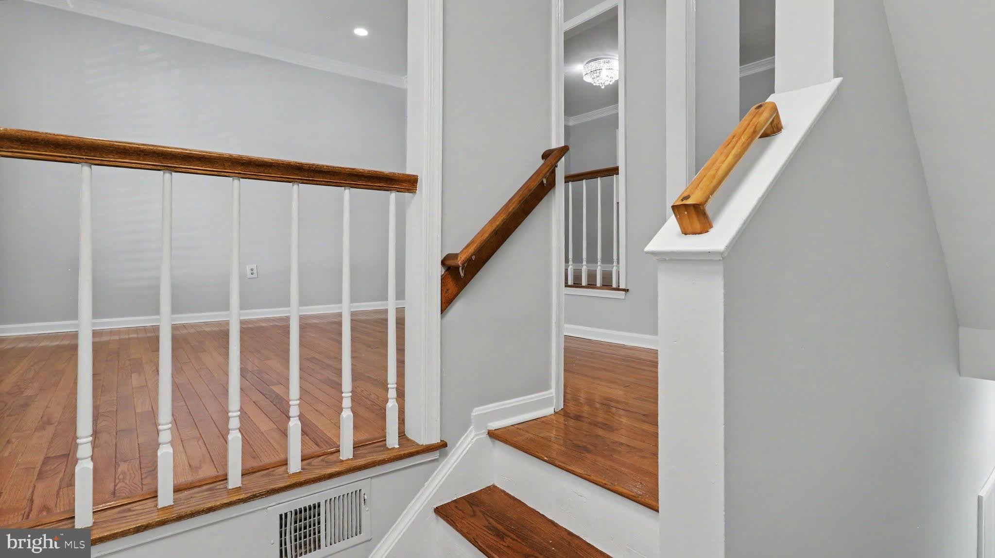 1106 ARCOLA Avenue – photo 5