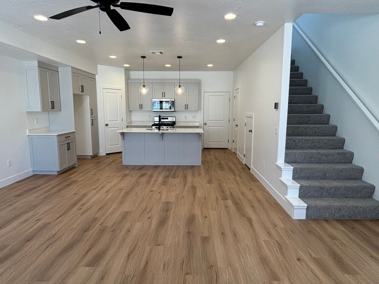 WOODLAND ESTATES: Townhome – photo 1